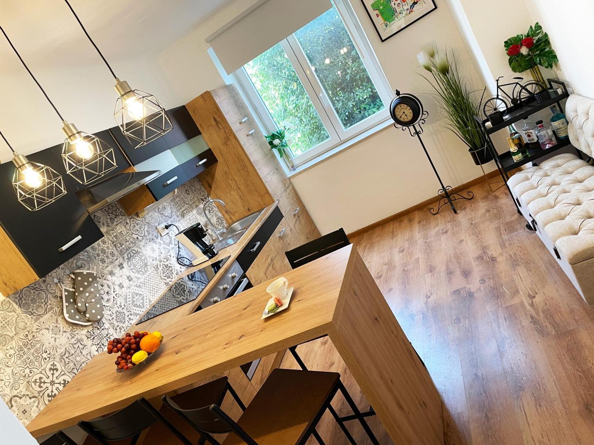 Cute Apartment In Rijeka Near Beach With Parking 外观 照片